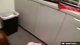 متلهف للحفنة: مص القضيب بمهارة المحترفين