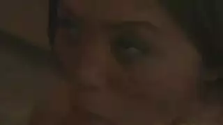 تلميذة آسيوية حلوة تحصل على غازل جانبية