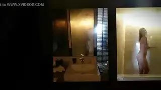 اغتصاب طفلة صغير من مجموعة