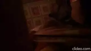 مساعدة صالون مثيرة تمت مداعبتهها وجنسها باللسان