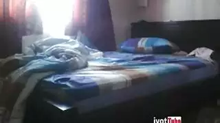 رجل مع زوجين