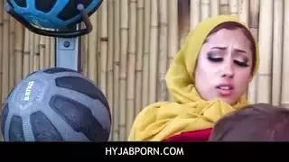 مدرب حافلة ركاب مثليه غريب