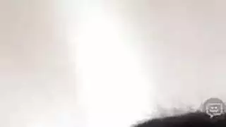 قفازات شاب شعر ناضج