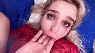 الزوجه تجعل القضيب يقذف بيدها كميات كبيره