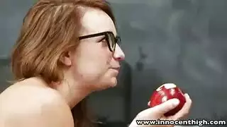 طالبة الثانوية بعد انتهاء الدرس