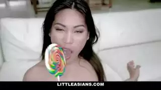 مشهد مثلي مركّز على القضيب: كل شيء من أجله