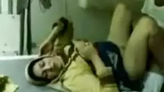 زوجان هاويان يشاركان فيديو خيال الزوجة الجنسي الجماعي الصريح