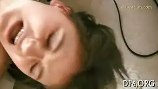 خروج الدم من الكس الضيق