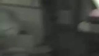 يبتز اخته بالصور