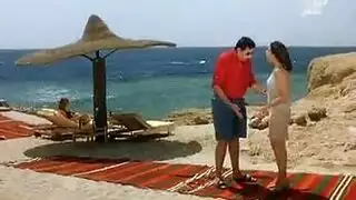 هند صبري جنس غير مقيّد: مايوه مبلول إباحي