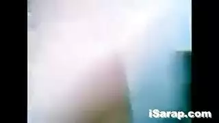 بنت جارها ينيكها