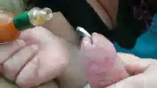يأس رينيه مونتويا الشرجي: سكرتيرة الدكتور المفلسة تُستَخدم