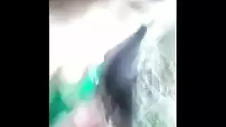 عربيه بالفندق تغري