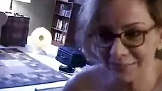 فلاحه صغيديع تمص الزب بالسياره