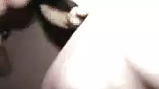 جنس فموي عربي: تغمر حلقها بالمني