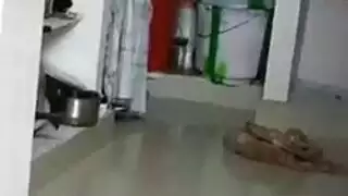 أمي المكسيكية مفلس لديها رباعية مع عشيقها هنا وابنتها