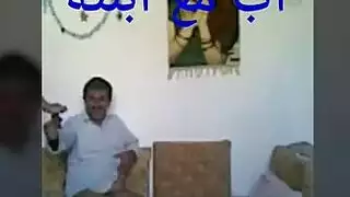 بيج بس الزوجة ابوة وهي تغير ملابسها