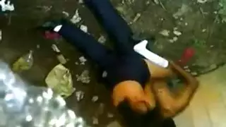 تهرب مدرسي يؤدي إلى جنس خشن تحت الأرض
