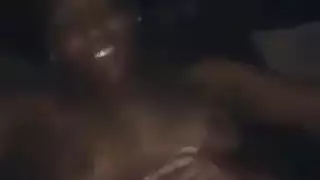 خشب الأبنوس السحاقي: جلسة سكس سحاقي جامح