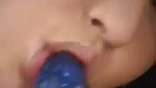 صوفيا ستون كمشجعة يائسة تتوسل من أجل جنس يذيب العقل