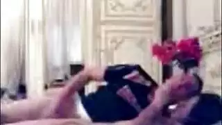 سوري يلحس