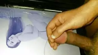 دمر مومي وكانت كويكس تمتص الديك