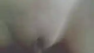 هاوية أردنية مثيرة تُصور من قبل شقيق صديقتها في مشاهد صريحة