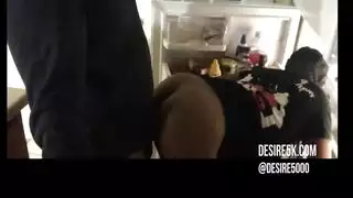 عربية تحب الزب في طيزها