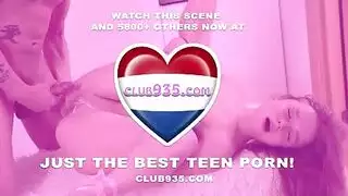 معتدل البنيه قديم ويونغ الإحليل