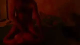 فتاة غبية الساقين تعذيب