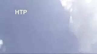 حركة مراهقة مثيرة منفردة استمناء عميق على سريرها