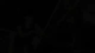 نائب الرئيس يضرب فتاة أصلع ساخنة في جلسة ركوب صريحة