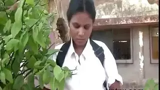 ثالوث سحاقي مراهقات شرجي مع كس مشعر