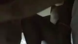 ام شامبو تكشف صدرها