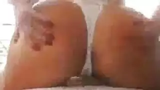 جنس قدم مع جوارب طويلة وقضيب فموي معًا