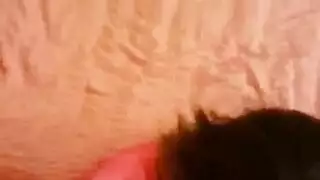 سمراء تأخذ القضيب في فمها ثم شرج خشن