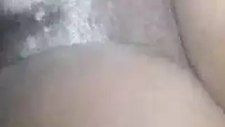 ملكة شرج شقراء تأخذه في كل فتحة