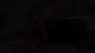 زوج الأم يضرب لارا النحيلة بوضعية الكلب فعل إباحي كامل