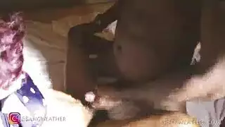 بنت بزازها كبيره تلعب في كسها