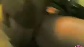 طفل ينكح بشابه