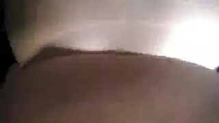 خلف الكواليس: زميل يُدكّ كلبياً في العمل