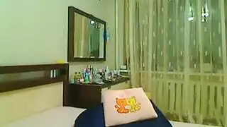 الشقراء الروسية تقدم عرضًا إباحيًا قويًا مع جلسة إيلاج مزدوج