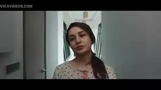عاهرات اللاتكس يفتحن أرجلنهن لإنهاء بالقذف الداخلي