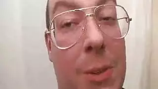 الدغدغة بلساني لبظرها ثم ضرب مؤخرتها الضيقة