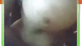 اه يفعل العاده بصوره لأخته