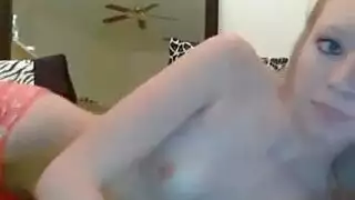 نحيف شقراء كس تحلم في الحديقة
