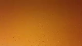 سمراء تتلقى طلقات من الخلف على الكاميرا