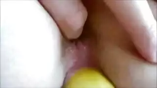 فيديو ويب إكس إكس إكس: سمراء جميلة تدلك فرجها بعمق