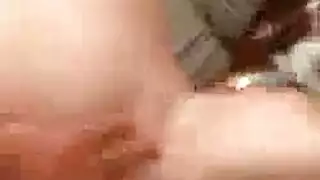 علاقة جينجر الساخنة: زوجة هواة تمارس الجنس بعمق مع صديق قديم