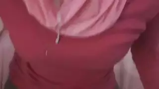 زوجان عربيان هاويان يمارسان جنس وجه عنيف وعمل اللسان